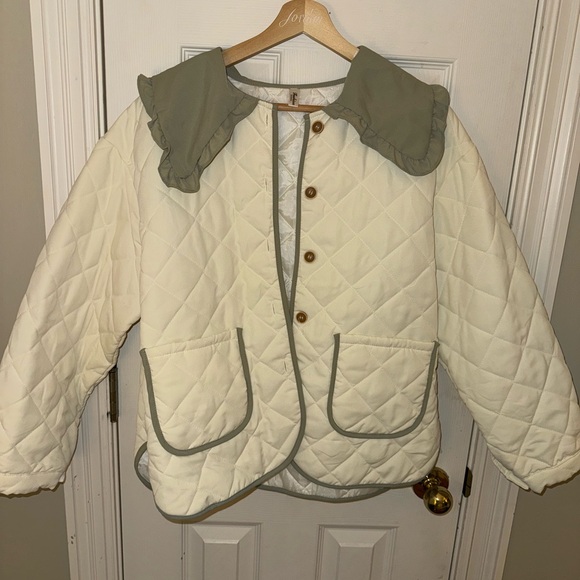 fashion classic Jackets & Blazers - Women's Quilted Jacket with Ruffle Collar